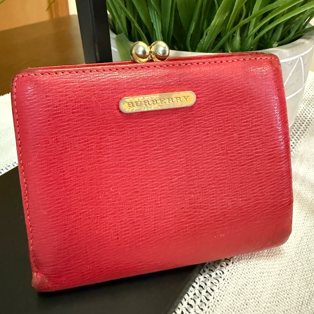Burberry Kiss Lock Red Vintage Wallet